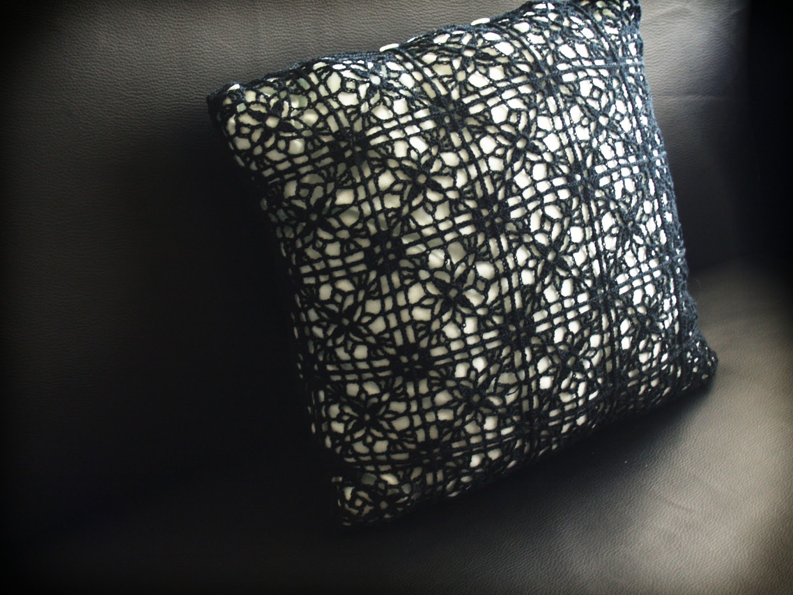 Howsanne Handmade Crochet Crochet Sofa Pillow Cover Decor