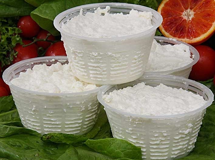 LATTE CAGLIO SALE Parliamo di RICOTTA