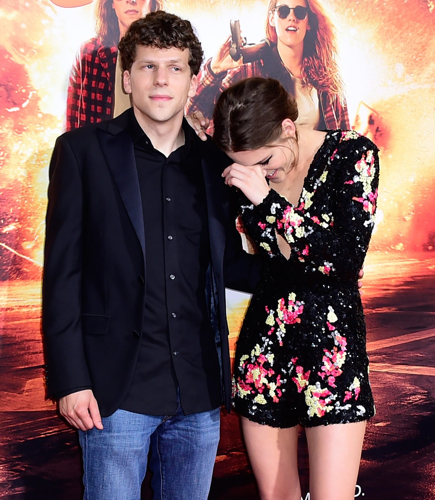 Кристен Стюарт и Джесси Энзенберг на премьере Ультраамериканцев