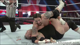 Wade Barrett Pins Brodus Clay on WWE raw held on 05/11/2012