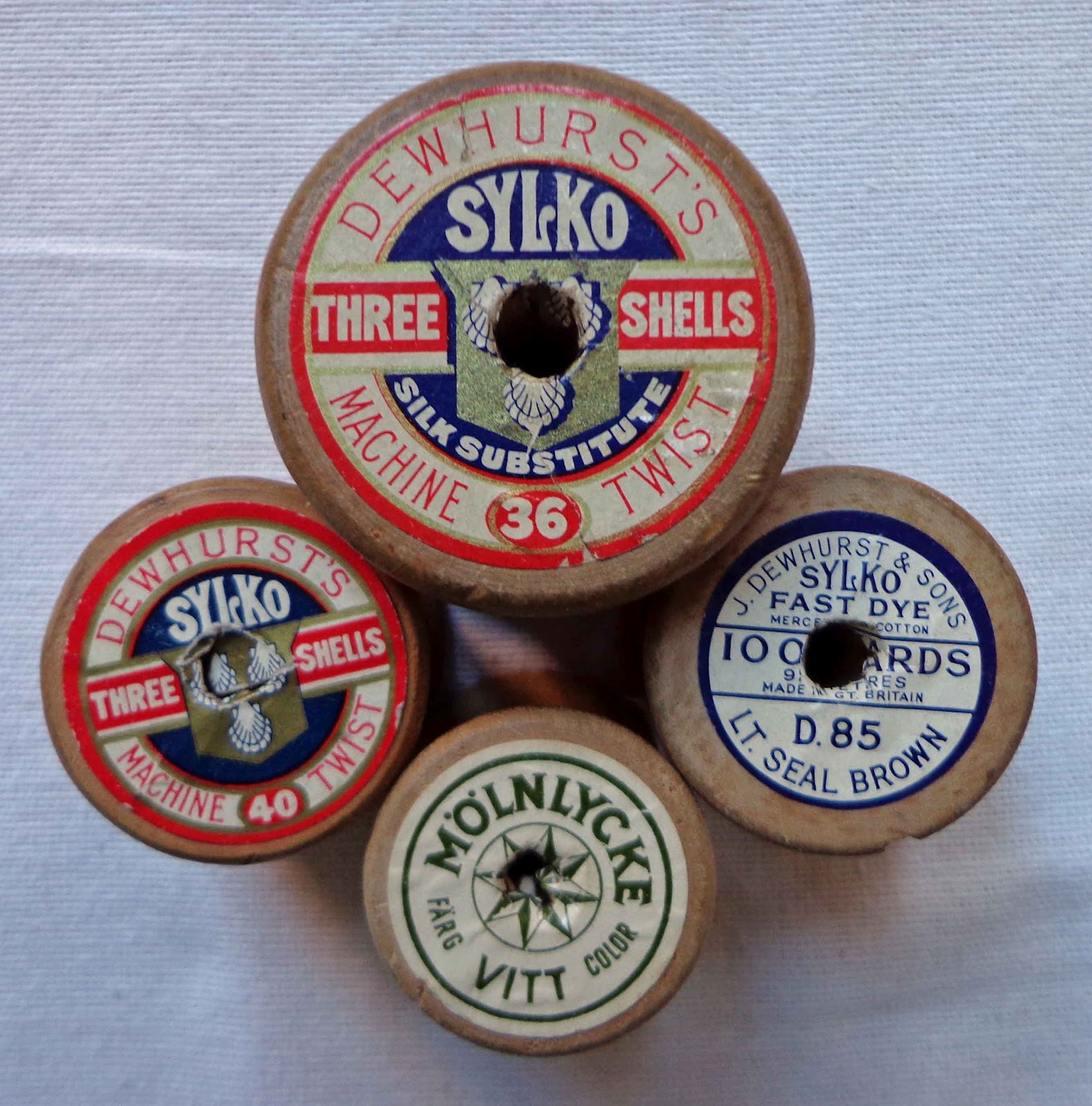 Hippystitch Vintage Wooden Cotton Reels