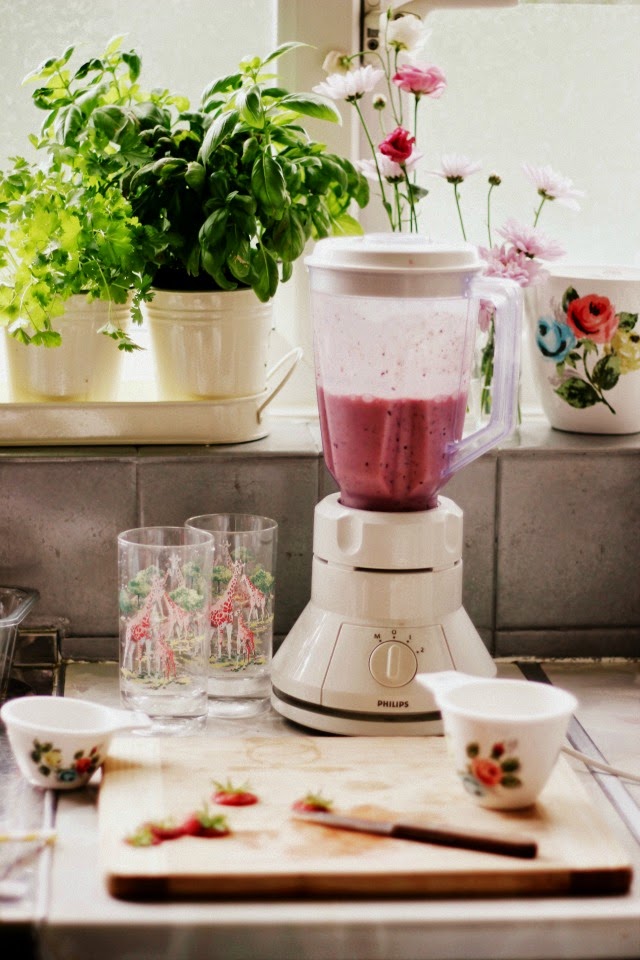 barri & belle fruity smoothies!
