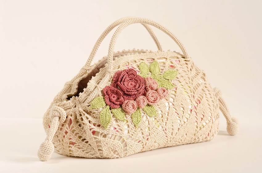 Outstanding Crochet Romantic Doily Bag with roses. Pattern.