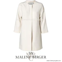 Crown Princess Victoria Style BY MALENE BİRGER Coat and MAYLA Blouse  and ADİDAS Stan Smith Sneakers