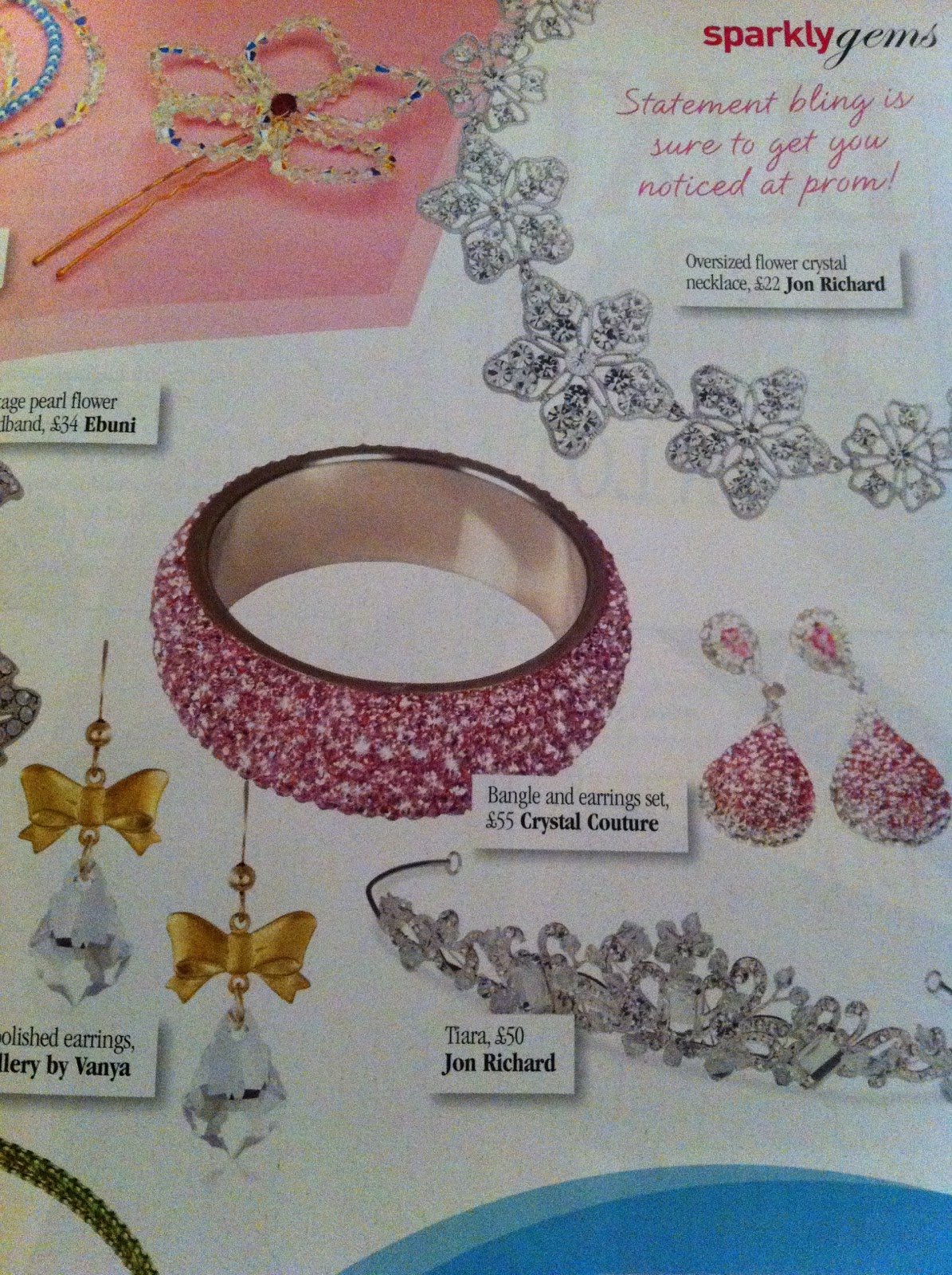 http://1.bp.blogspot.com/-kFXZHPztwIE/T4AO85SOI5I/AAAAAAAACIs/xSThpMgKnTU/s1600/Prom+Magazine++Pink+Bangle+&amp;+Earrings+Set.jpg