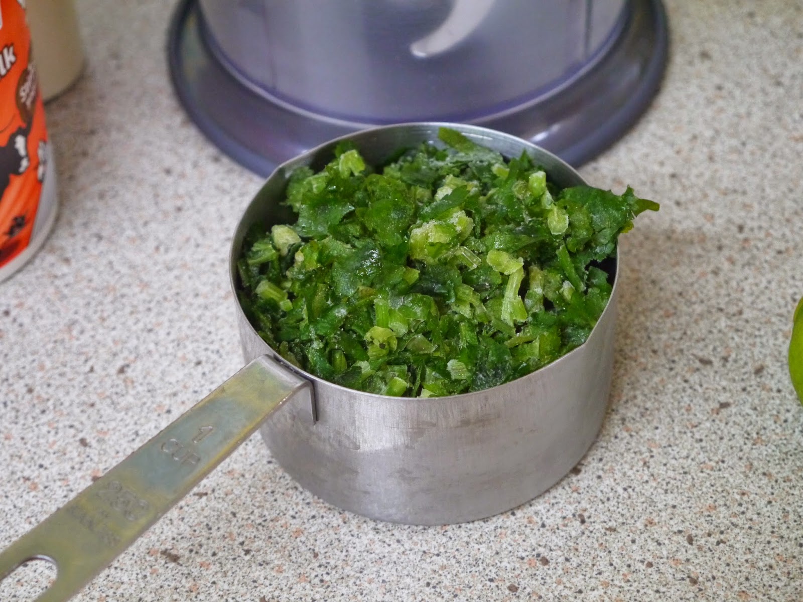 This Muslim Girl Bakes Spicy Grilled Chicken Salad + Creamy Coriander