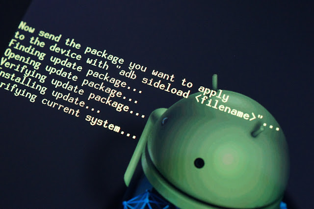 Universal ADB Drivers Todos Los Drivers ADB De Android en Una Sola App Para poder llevar acabo el rooteo de un dispositivo Android es necesario tener instalado los drivers, para eso es suficiente instalando los programas PC Suite de cada dispositivo, pero koush, creador de Clockworkmod creo una forma diferente de hacer esto. Según el creador, afirma lo siguiente: “funciona en todos los teléfonos Android y todas las versiones de Windows”. Para la instalación es un pequeño paquete que pesa unos cuantos megas. Con esto el teléfono sera reconocido perfectamente a la hora de utilizar los drivers ADB que normalmente debemos instalar, como ya se dijo, con los PC Suite o con el