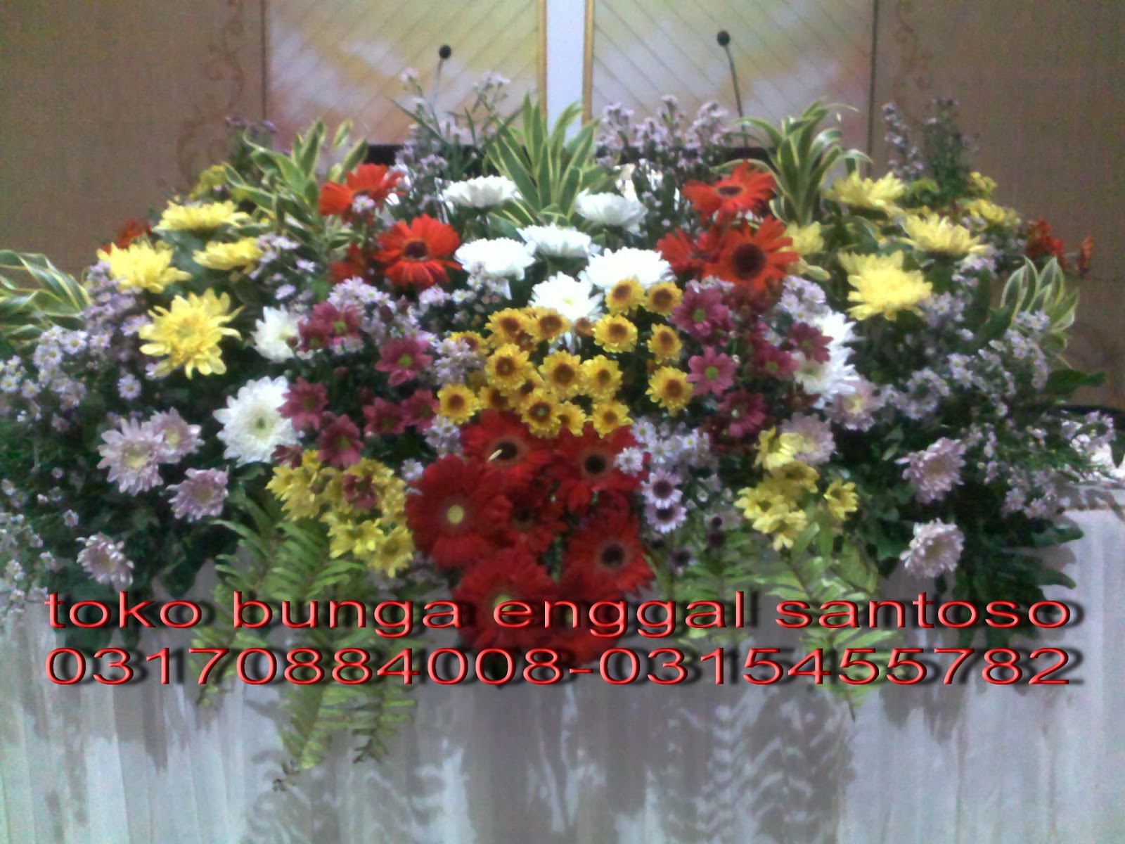 Toko Bunga Sidoarjo 085733331108 Rangkaian Bunga Gereja Mimbar Altar