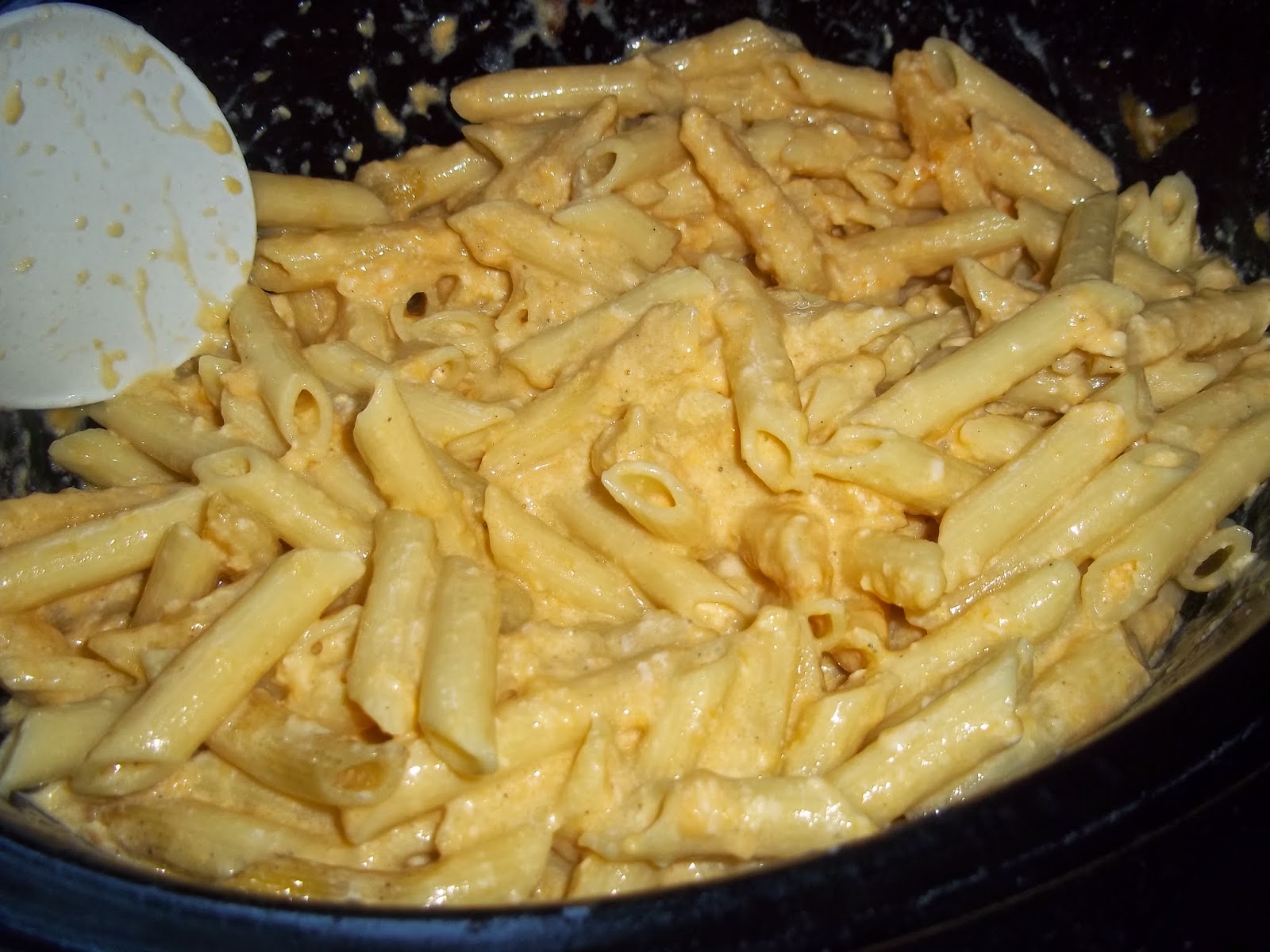 The Daily Smash Slow Cooker Mac and Cheese