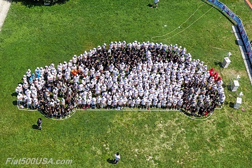 Fiat 500 Guinness World Record for the Largest Human Car Image