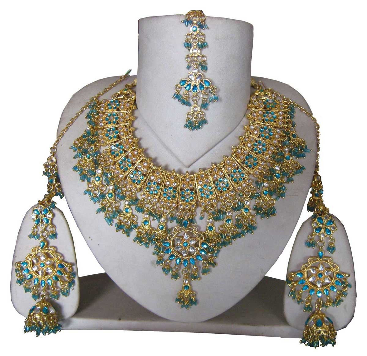 Latest Pakistani Indians & Arabic mehndi design jewelry & dresses