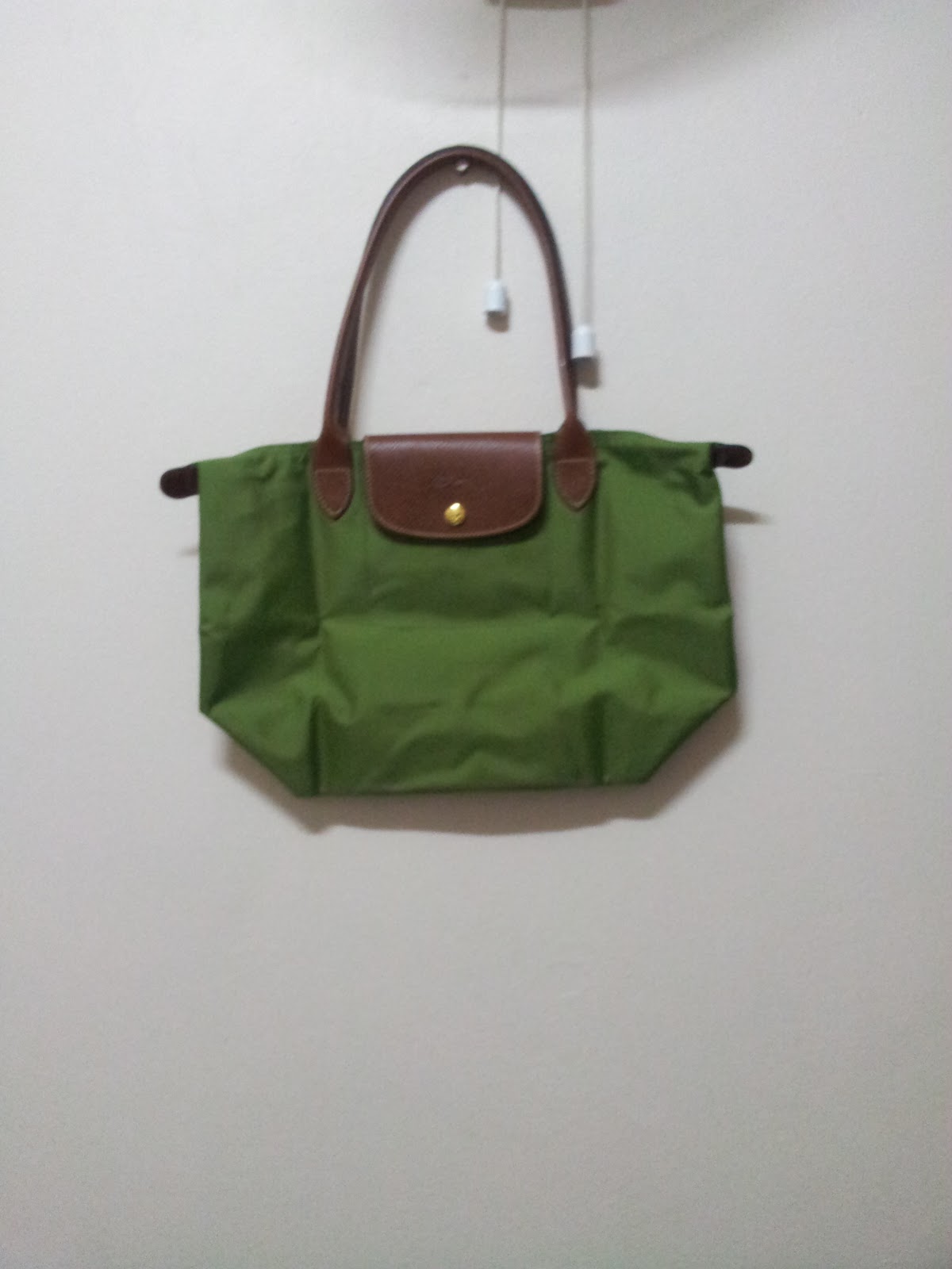 AUTHENTIC Longchamp Bags Malaysia! 100 AUTHENTIC Longchamp Le Pliage Shoulder Bag