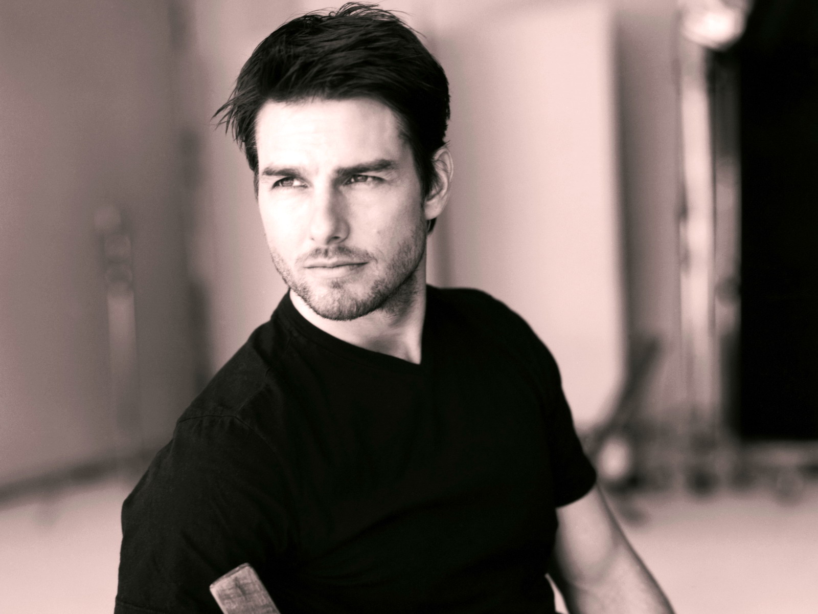 http://1.bp.blogspot.com/-kOqYUDYz2YA/UCR0wacgSkI/AAAAAAAAN_E/hUaQxkAex8I/s1600/Tom+Cruise+Wallpapers+-+Www.10Pixeles+%2811%29.jpg