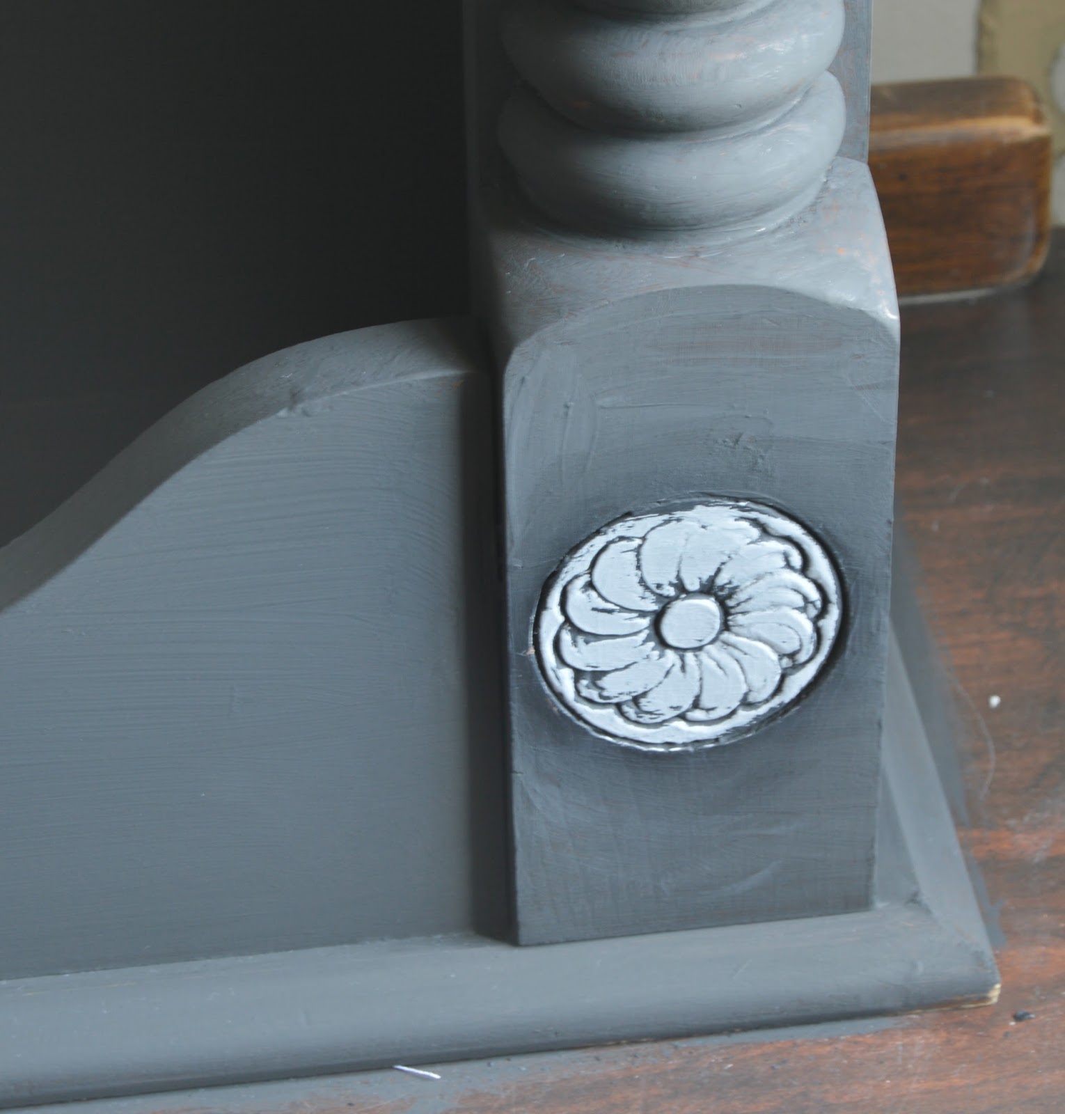 Vikalpah Dressing Table Makeover with Chalky finish Paint