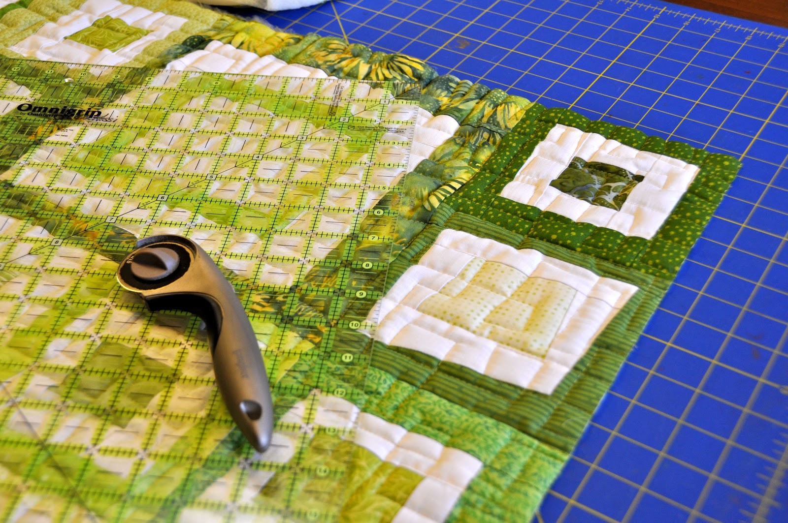 LuAnn Kessi Green Quilt......Binding