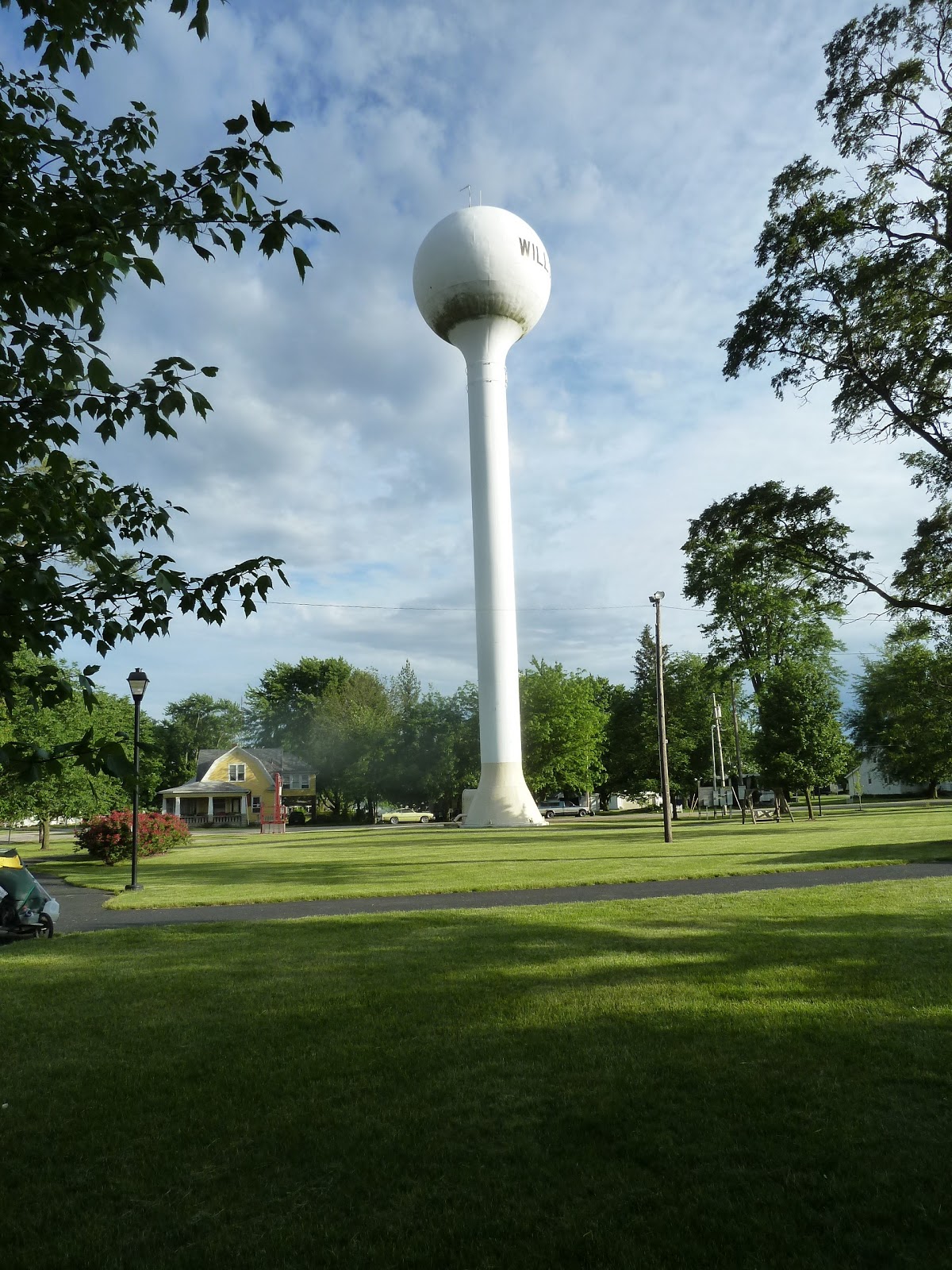 seniors walking across america POST 1127; JUNE 01, 2013; WILLSHIRE, OHIO