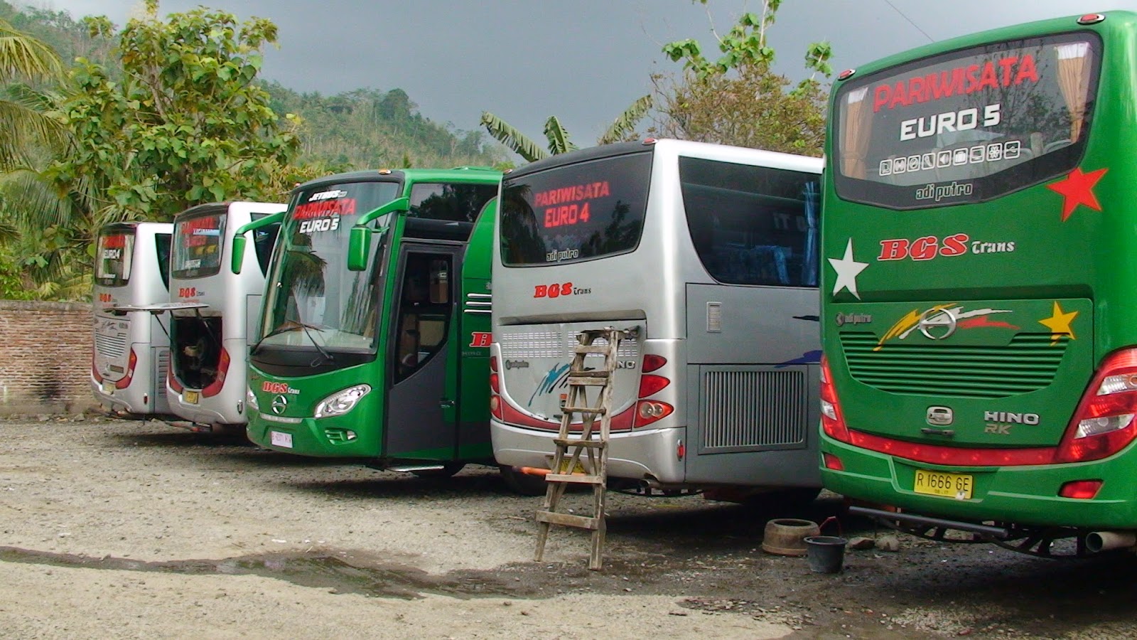Bus Pariwisata BGS: Mengantar Petualangan, Membawa Kenangan