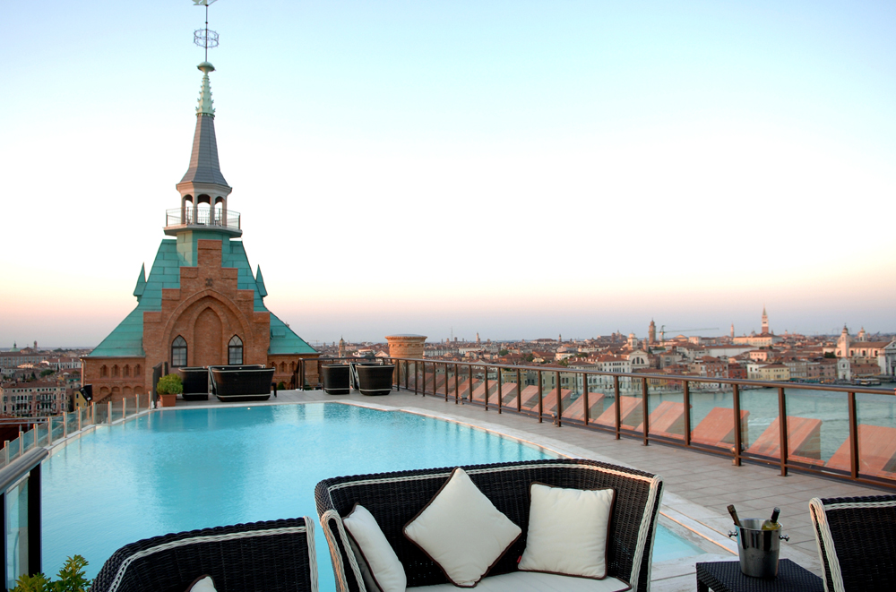 molino-stucky-pool-area-and-view.jpg
