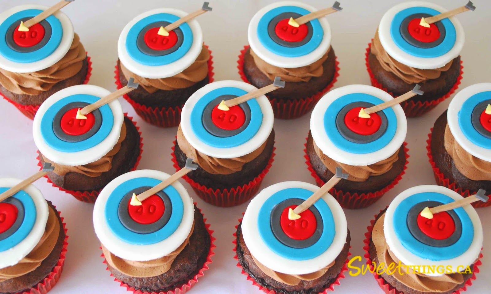 SweetThings Archery Target Cupcakes