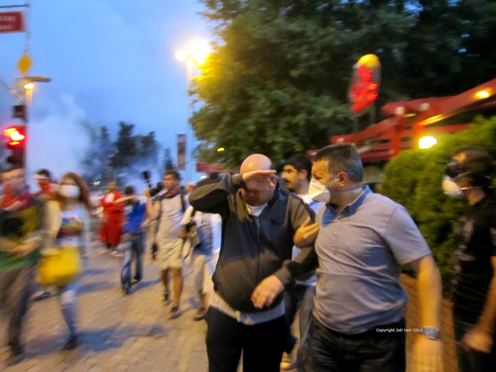 Protesters hit by tear gas in Istanbul