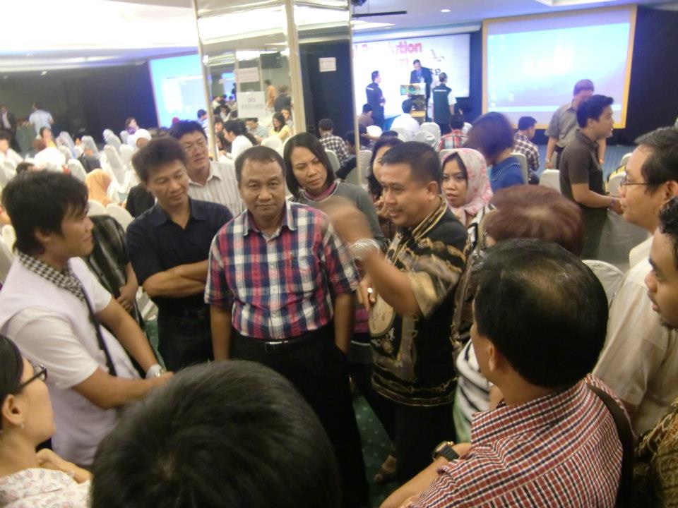 Febianti KaBaTaKu Seminar Financial Revolution Tung