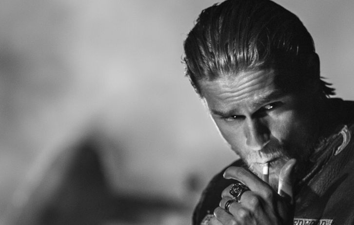 Sons of Anarchy - Season 7 - Cast Promotional Photo - Charlie Hunnam