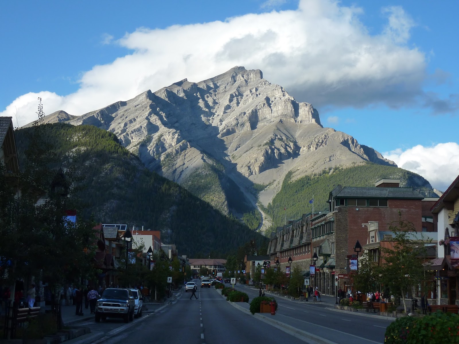 Travelin' Road Show Monday Sept 16th Radium Hot Springs, BC to Banff