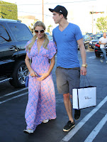 Paris Hilton out shopping with boyfriend