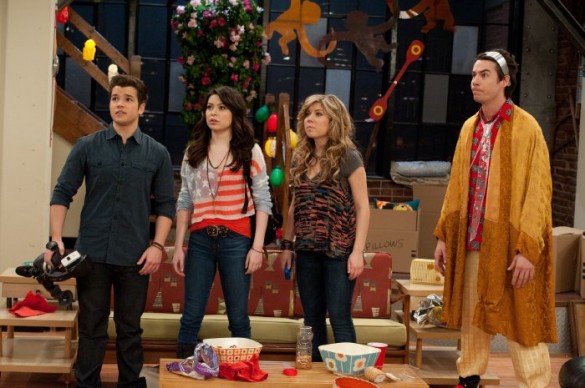 Icarly Reviews Iapril Fools And Nathan S Ustream Updates