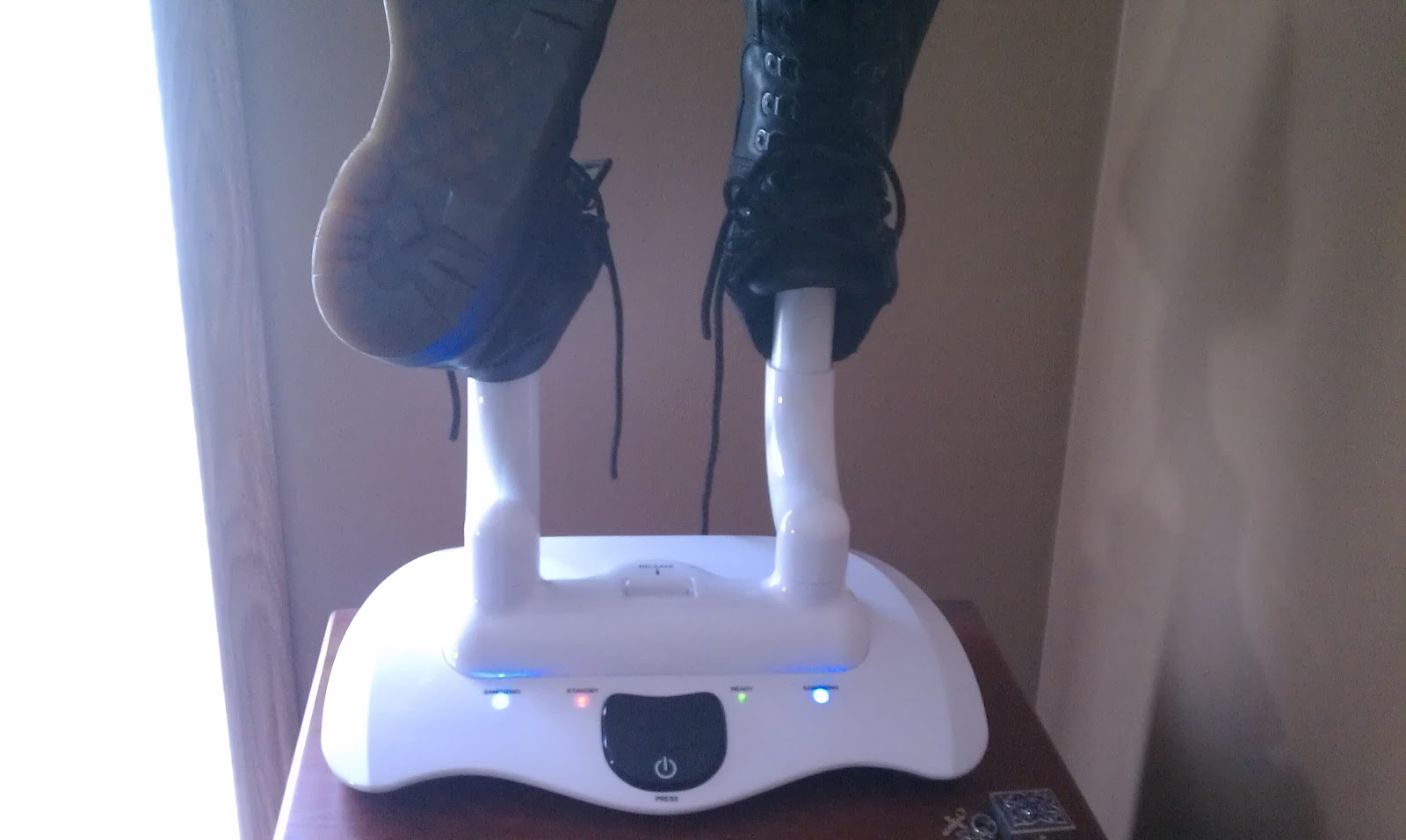 A Lucky Ladybug shUVee™ Ultraviolet Shoe Deodorizer Review and Giveaway