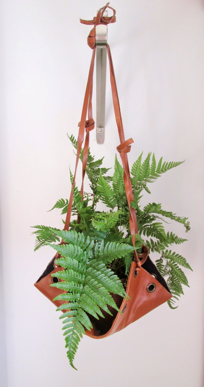 Chelsea's Garage DIY Hanging Leather Planter {from a tote!}