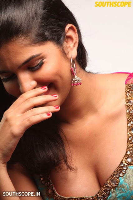 south indian actress deeksha seth hot sexy pics photos