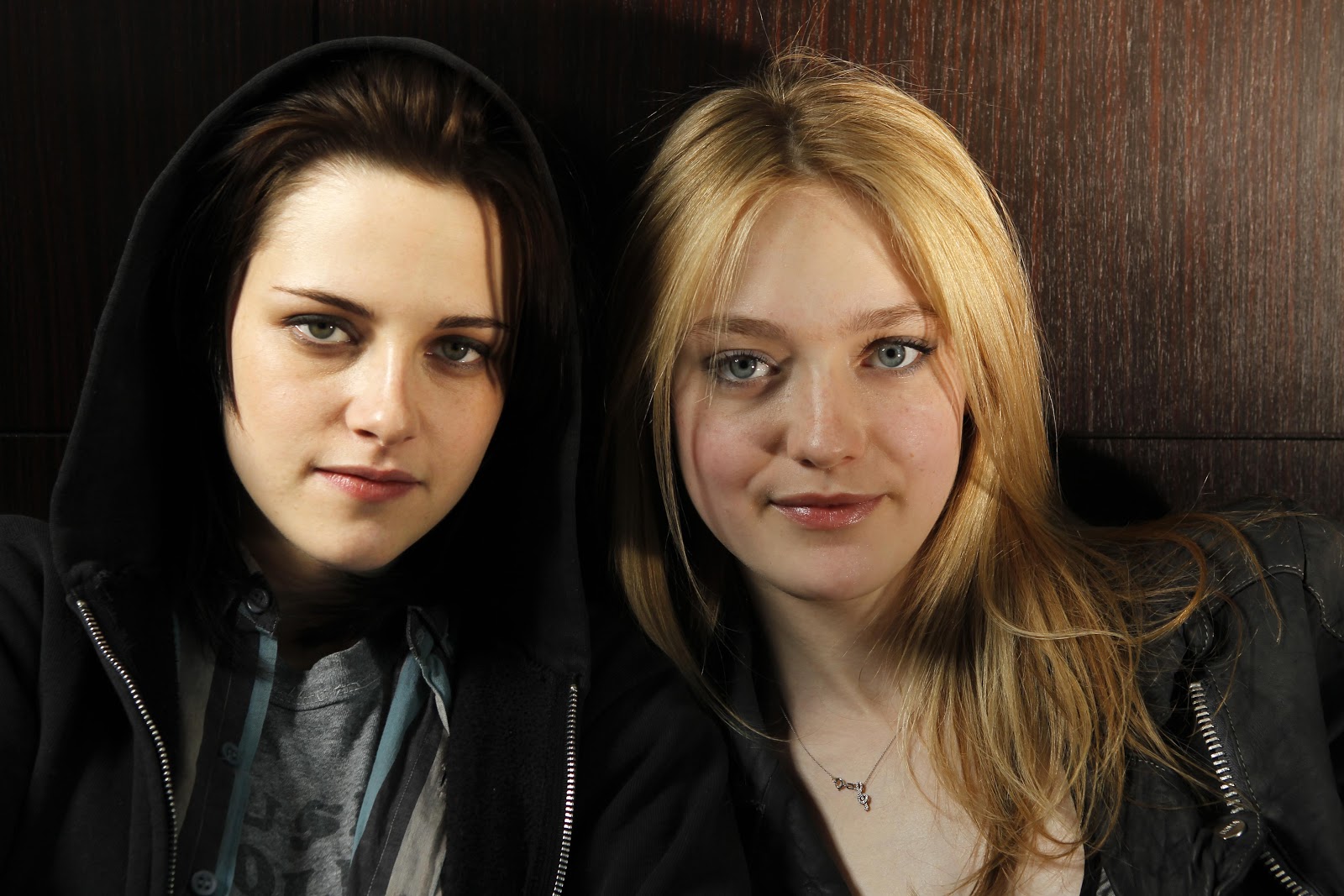 Team Kristen Site: Dakota Fanning mentions Kristen