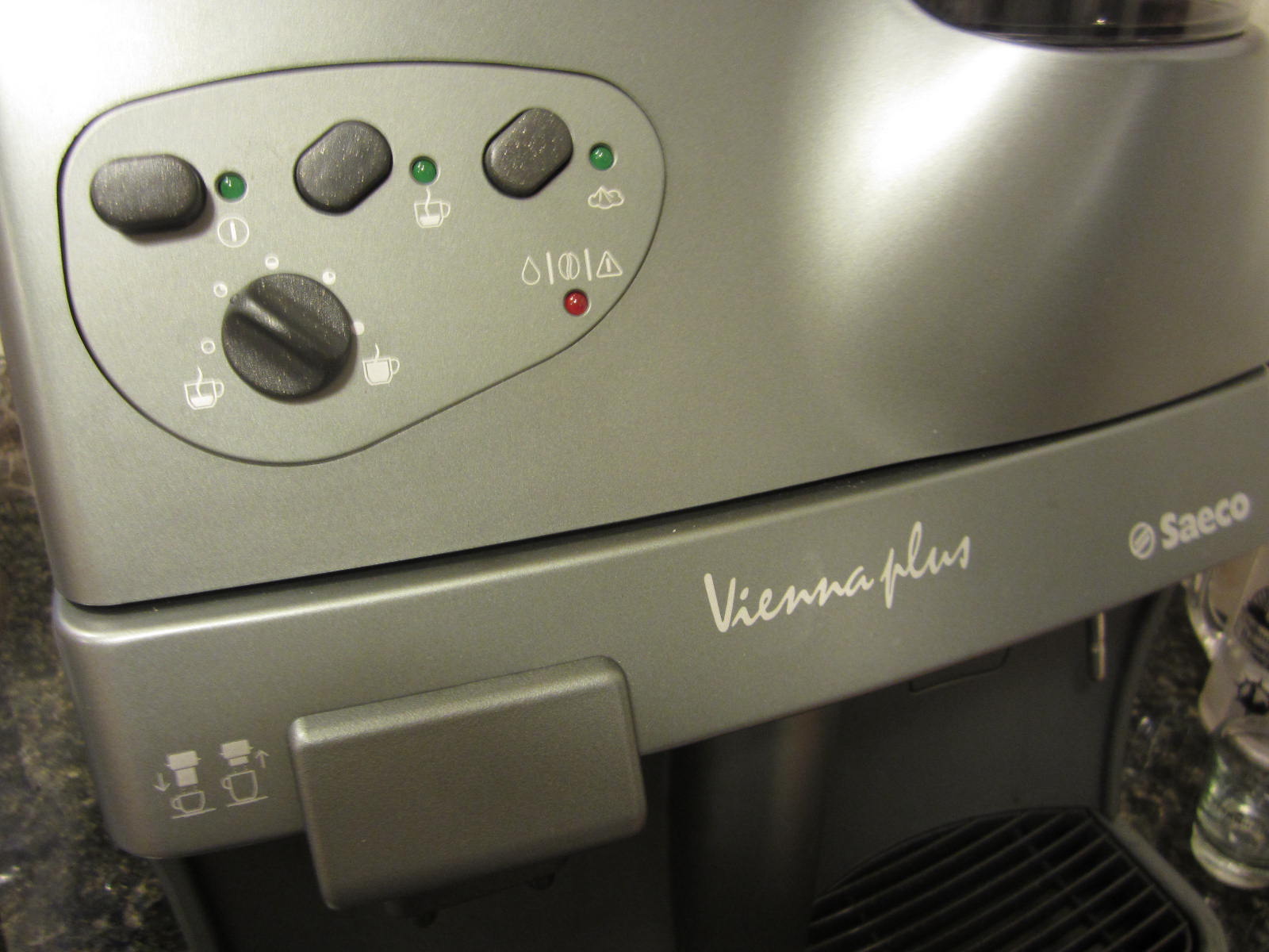 working for money Saeco Vienna Plus SuperAutomatic Espresso Machine