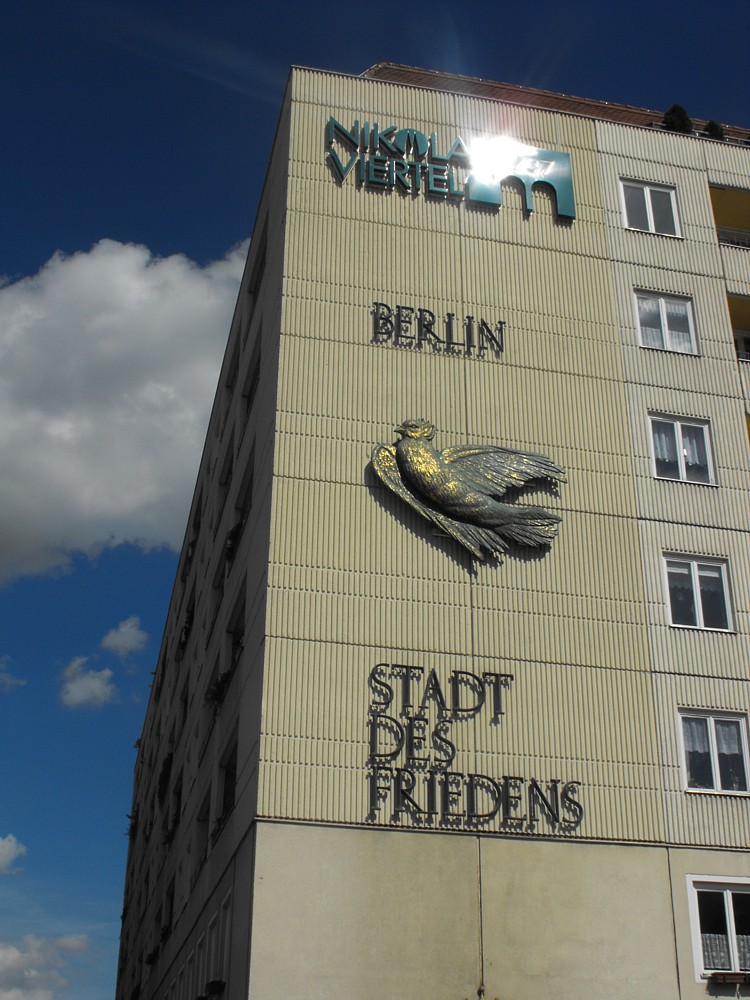 Berlin Entlang Der Einstigen Mauer Im Grenzenlosen Spree Athen