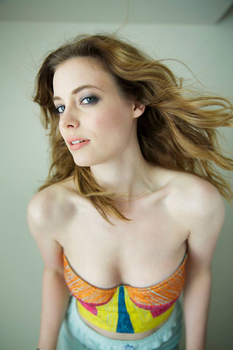 Gillian Jacobs hot pictures.