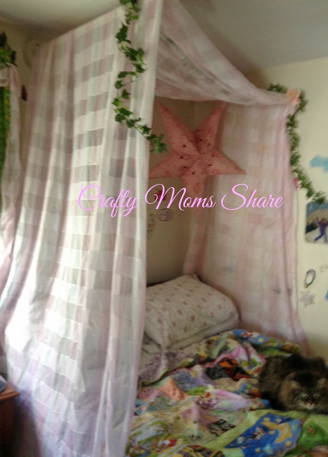 Crafty Moms Share DIY Canopy for a Princess Bed