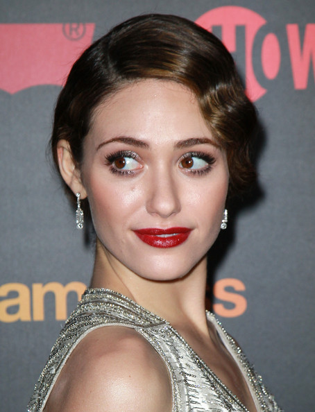 Great Gatsby style is all over the place and Emmy Rossum Hairstyles is the 