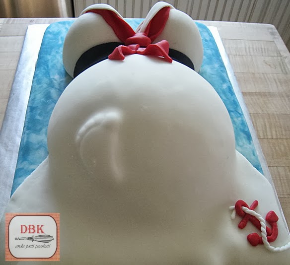 Pregnant Fondant Cake