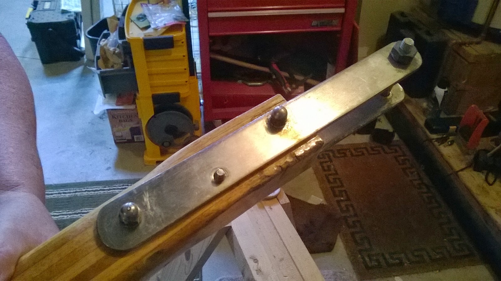 Fixed tiller Fixed tiller
