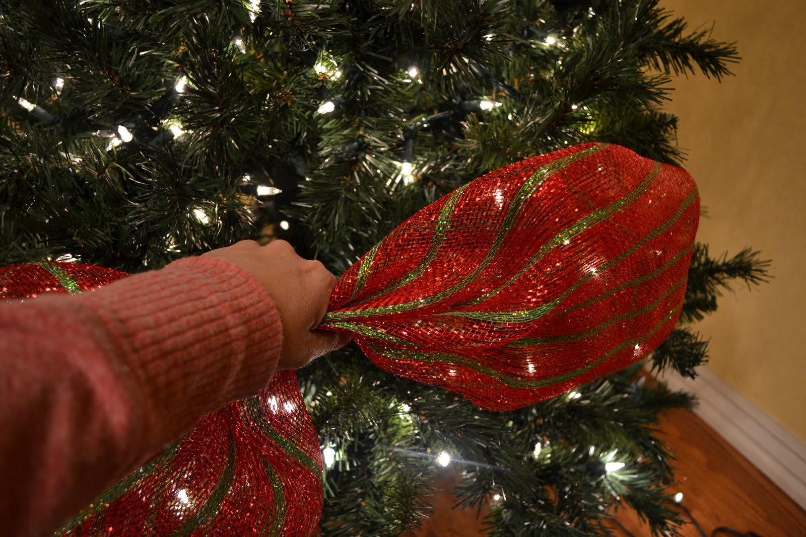 Kristen's Creations Decorating A Christmas Tree With Mesh Ribbon Tutorial