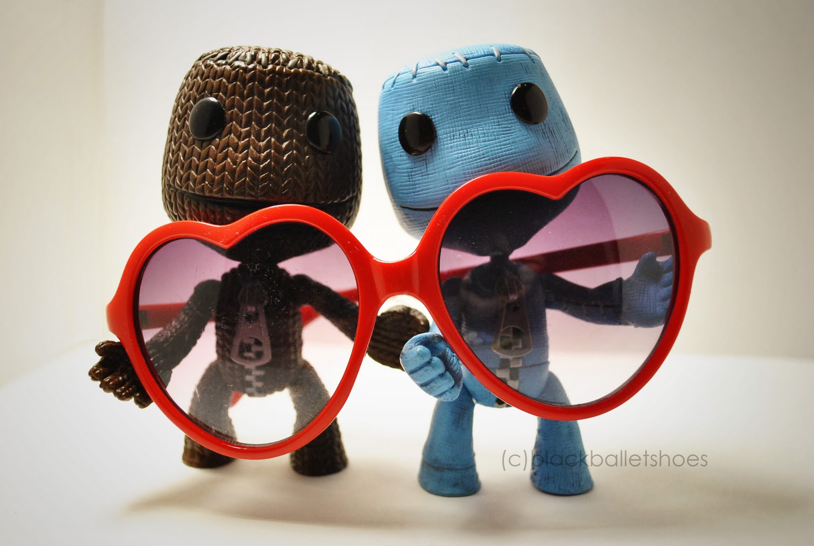 Free Download Love Is Blind Wallpapers Wallpapers Area