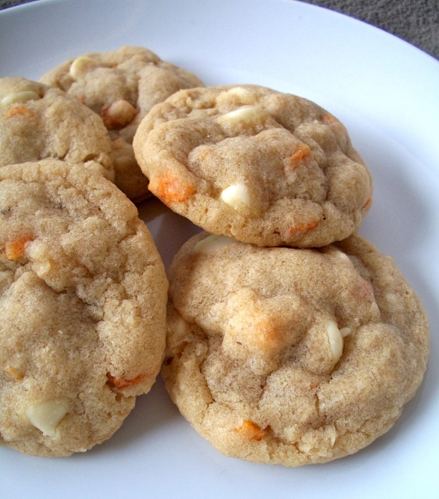 Brooke Bakes Peaches n' Cream Oatmeal Cookies