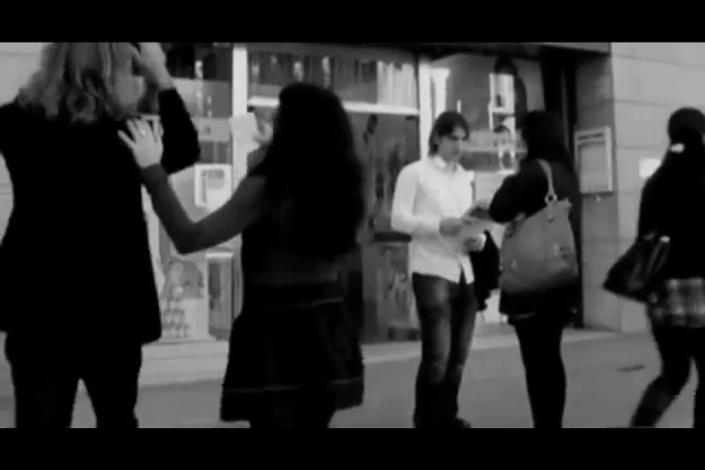 VÍDEO | @VictorAmela i @RoserAmills busquen les #333vitamines - Roser Amills, escritora mallorquina