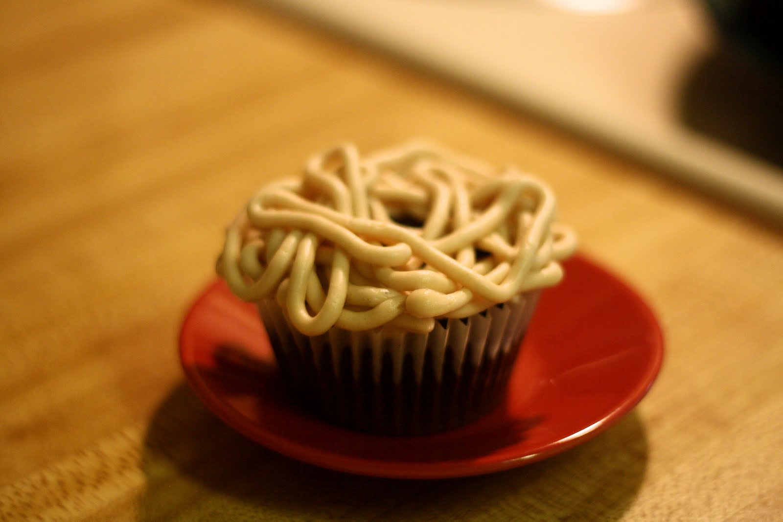 flour child baking spaghetti & meatballs cupcakes