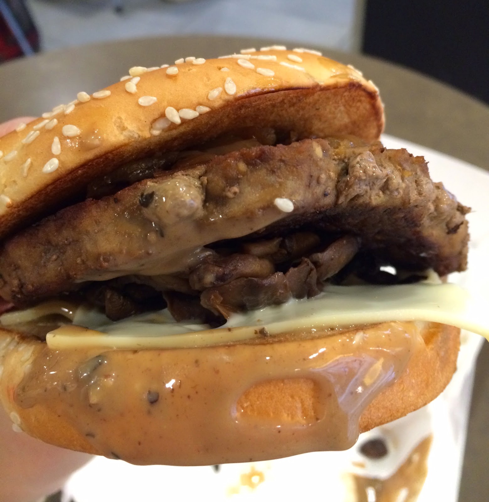 Sirloin Third Pound Burger "Steakhouse" From McDonald's / マクドナルドのサーロイン サードパウンドバーガー「ステーキハウス」 I