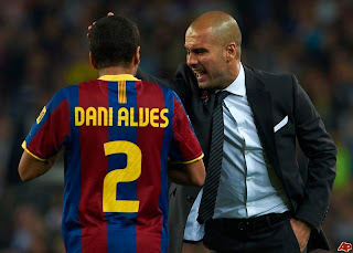 Dani Alves cree que Guardiola es la clave del equipo