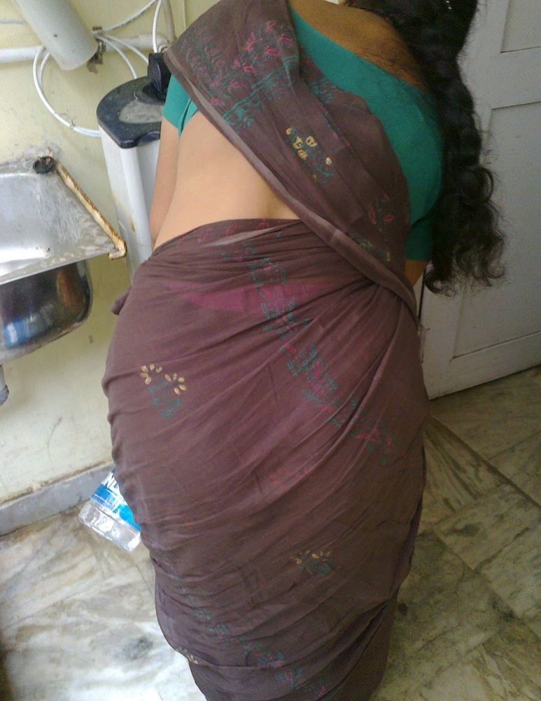 Indian saree public