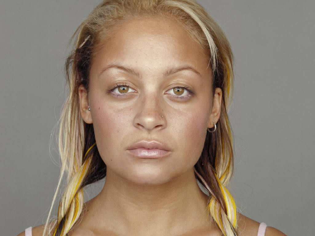 http://1.bp.blogspot.com/-kqEFYC_FScQ/Tvsx64_DxqI/AAAAAAAAAPU/0NDrtkXr_q8/s1600/Nicole-Richie-9.JPG