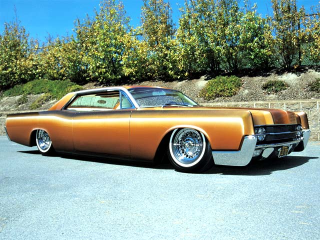 only 2 wheels Lincoln Continental